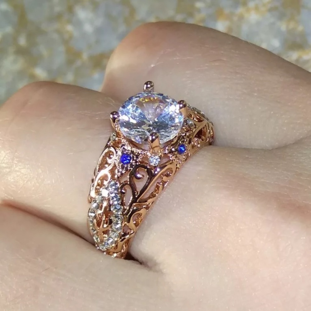 ~•New•~ 18k Rose Gold and Diamond Ring - Picture 1 of 5